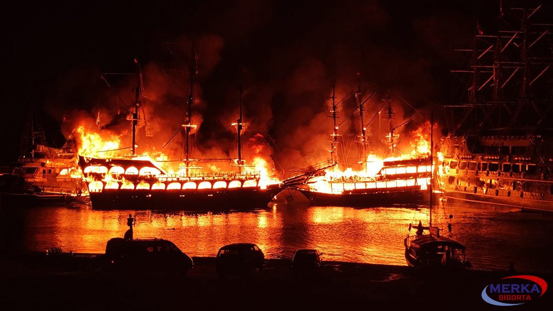 video#Alanya’da 4 gezi teknesi yandı